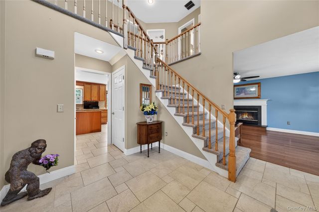 22 Hampton Place, Cornwall, NY 12518
