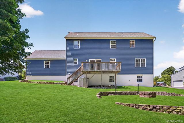 22 Hampton Place, Cornwall, NY 12518
