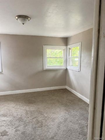 11475 Sanford Street, Detroit, MI 48205