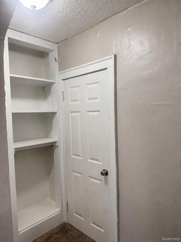 11475 Sanford Street, Detroit, MI 48205