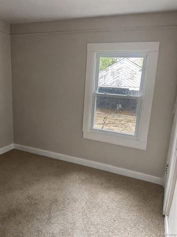 11475 Sanford Street, Detroit, MI 48205