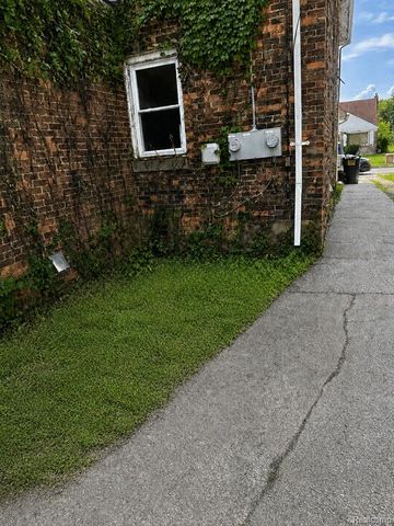 11475 Sanford Street, Detroit, MI 48205