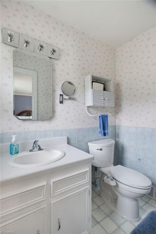 4264 High Point Road, Winston-salem, NC 27107