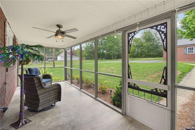 4264 High Point Road, Winston-salem, NC 27107