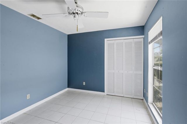 9753 Maplecrest CIR, Lehigh Acres, FL 33936