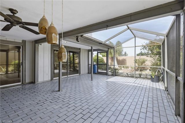 9753 Maplecrest CIR, Lehigh Acres, FL 33936