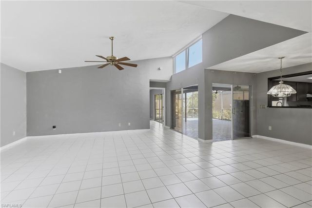 9753 Maplecrest CIR, Lehigh Acres, FL 33936