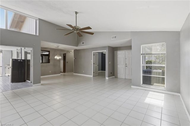 9753 Maplecrest CIR, Lehigh Acres, FL 33936