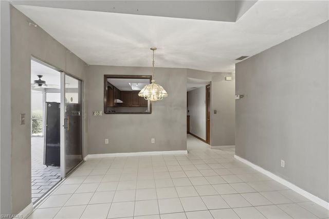 9753 Maplecrest CIR, Lehigh Acres, FL 33936