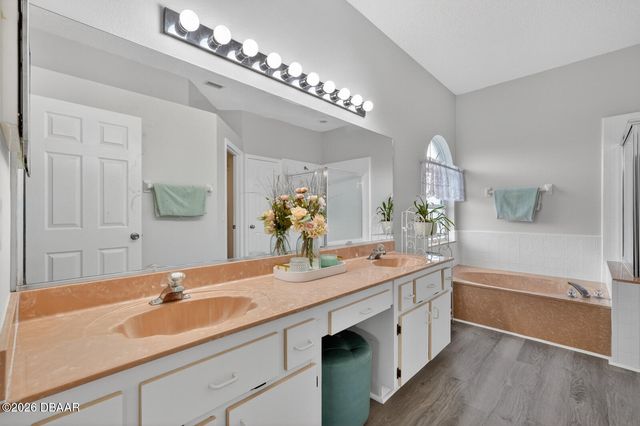 1349 N Wembley Circle, Port Orange, FL 32128