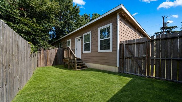 16697 E Forrestal, Montgomery, TX 77316