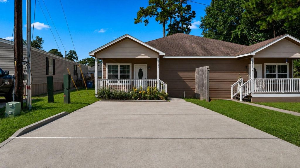 16697 E Forrestal, Montgomery, TX 77316