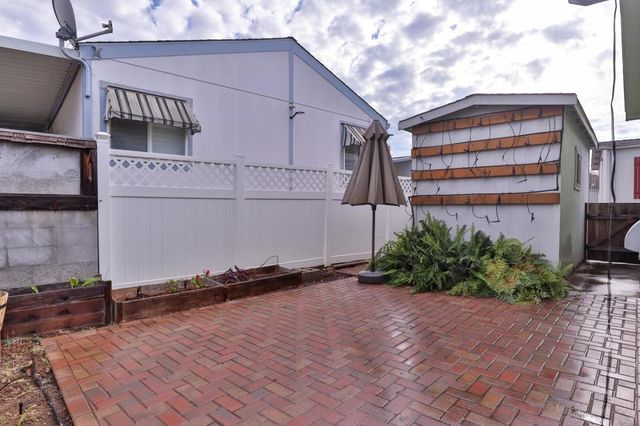 275 Burnett Avenue, Morgan Hill, CA 95037