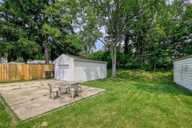 2751 Valley Road, Cuyahoga Falls, OH 44223