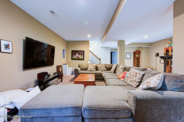 4120 Calgary Way, Louisville, KY 40241