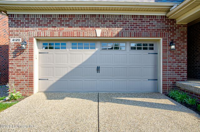 4120 Calgary Way, Louisville, KY 40241