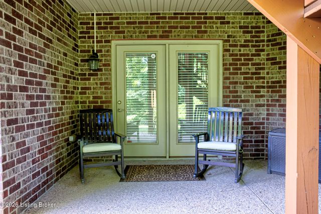 4120 Calgary Way, Louisville, KY 40241