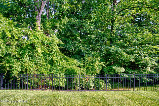 4120 Calgary Way, Louisville, KY 40241