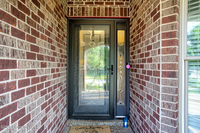 4120 Calgary Way, Louisville, KY 40241
