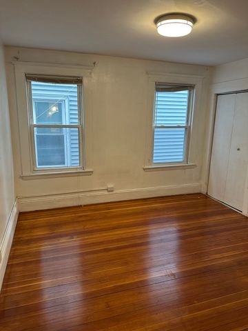 17 George St, Somerville, MA 02145