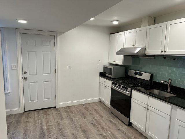17 George St, Somerville, MA 02145