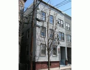 17 George St, Somerville, MA 02145