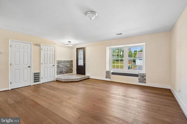 13505 COATES LN, Herndon, VA 20171