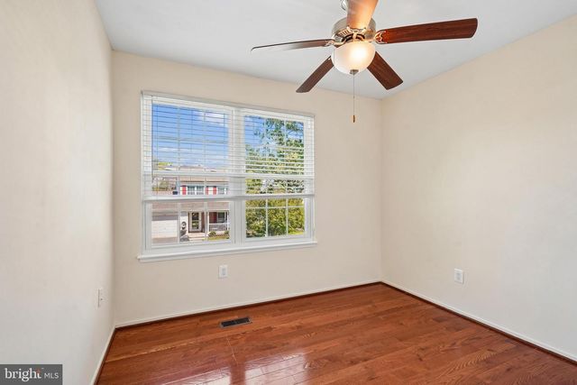 13505 COATES LN, Herndon, VA 20171