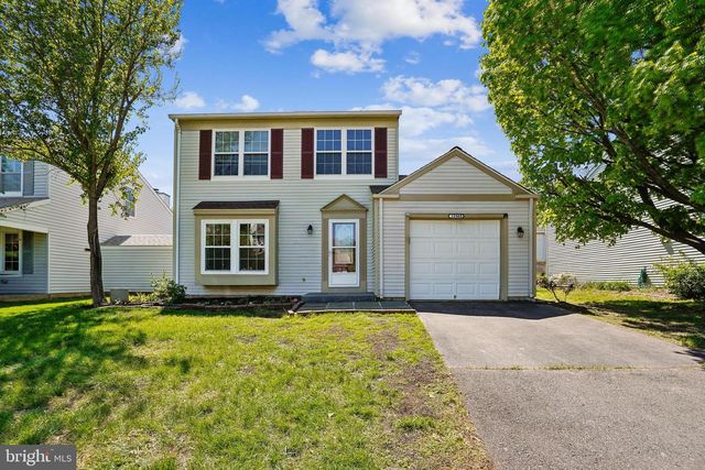 13505 COATES LN, Herndon, VA 20171