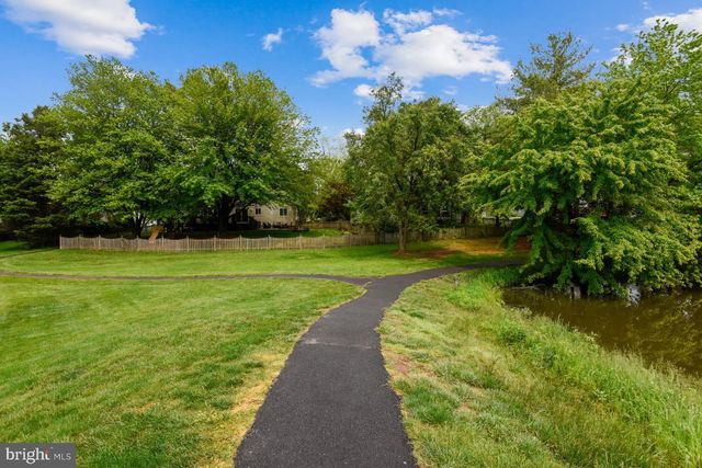 13505 COATES LN, Herndon, VA 20171