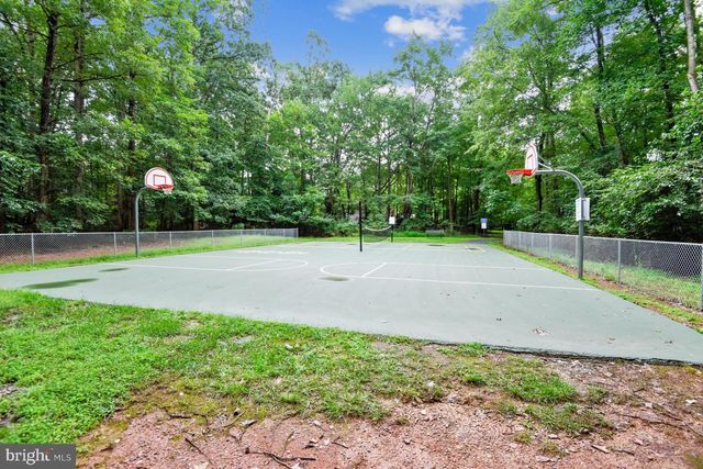 13505 COATES LN, Herndon, VA 20171
