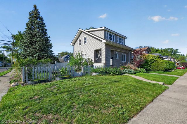 305 W Troy Street, Ferndale, MI 48220