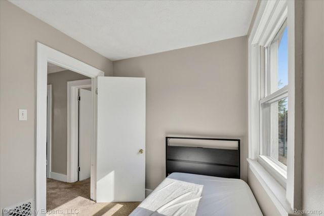 305 W Troy Street, Ferndale, MI 48220