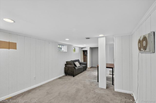 305 W Troy Street, Ferndale, MI 48220