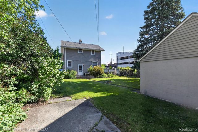 305 W Troy Street, Ferndale, MI 48220