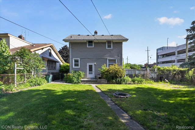 305 W Troy Street, Ferndale, MI 48220