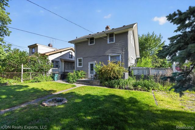305 W Troy Street, Ferndale, MI 48220