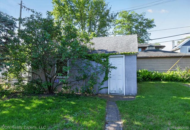 305 W Troy Street, Ferndale, MI 48220