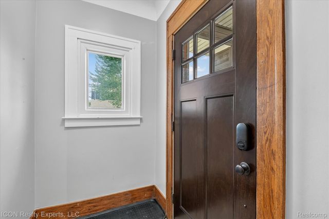 305 W Troy Street, Ferndale, MI 48220