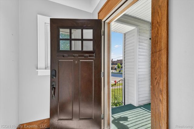 305 W Troy Street, Ferndale, MI 48220
