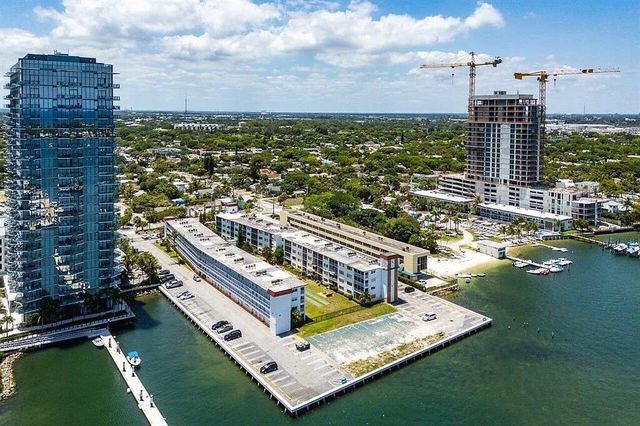 4500 N Flagler Drive D9, West Palm Beach, FL 33407