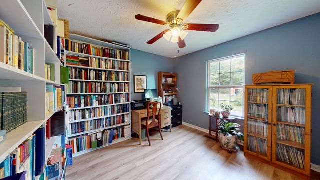 190 Harrison Ln, Shelbyville, TN 37160