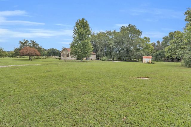 190 Harrison Ln, Shelbyville, TN 37160