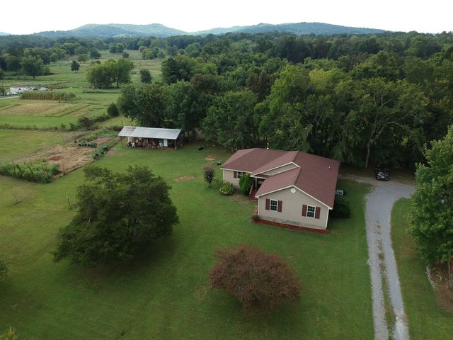 190 Harrison Ln, Shelbyville, TN 37160