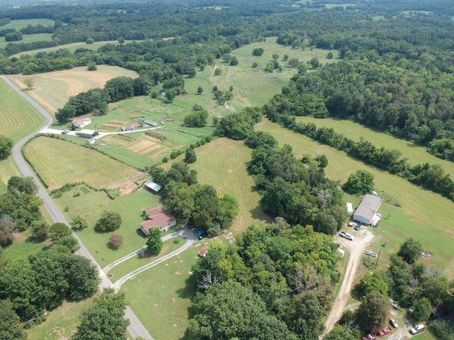 190 Harrison Ln, Shelbyville, TN 37160