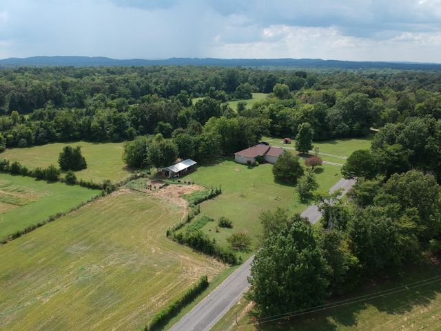 190 Harrison Ln, Shelbyville, TN 37160