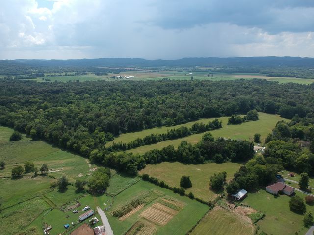 190 Harrison Ln, Shelbyville, TN 37160