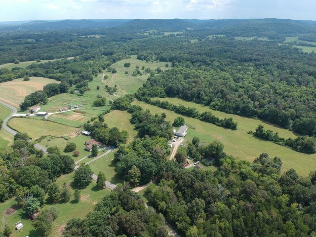 190 Harrison Ln, Shelbyville, TN 37160
