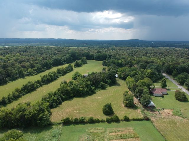 190 Harrison Ln, Shelbyville, TN 37160