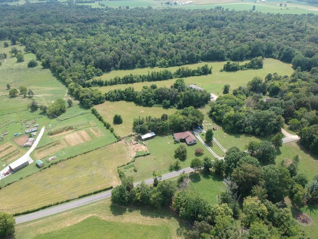 190 Harrison Ln, Shelbyville, TN 37160